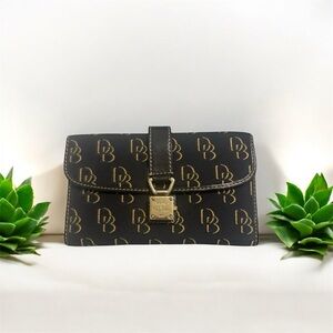 DOONEY & BOURKE EUC Gretta Continental Black Gold Signature Wallet